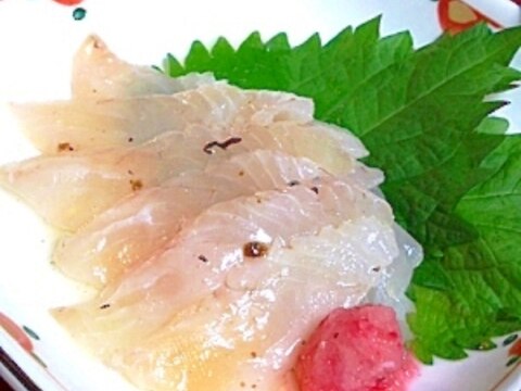 《ヒラメの昆布じめ》　梅風味